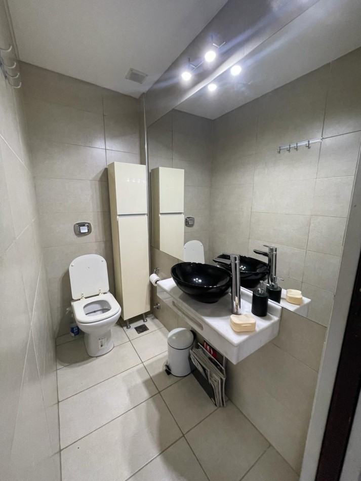 VENDO PISO EN ZONA PARQUE 3 DORMITORIOS, 3 BAÑOS, COCHERA U$S 270.000.