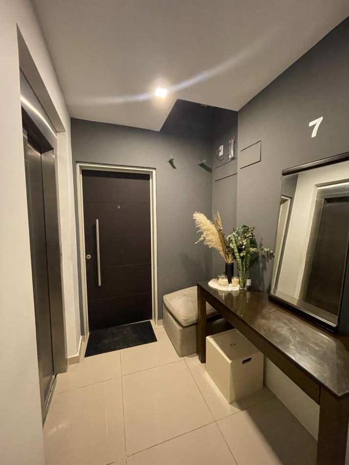 VENDO PISO EN ZONA PARQUE 3 DORMITORIOS, 3 BAÑOS, COCHERA U$S 270.000.