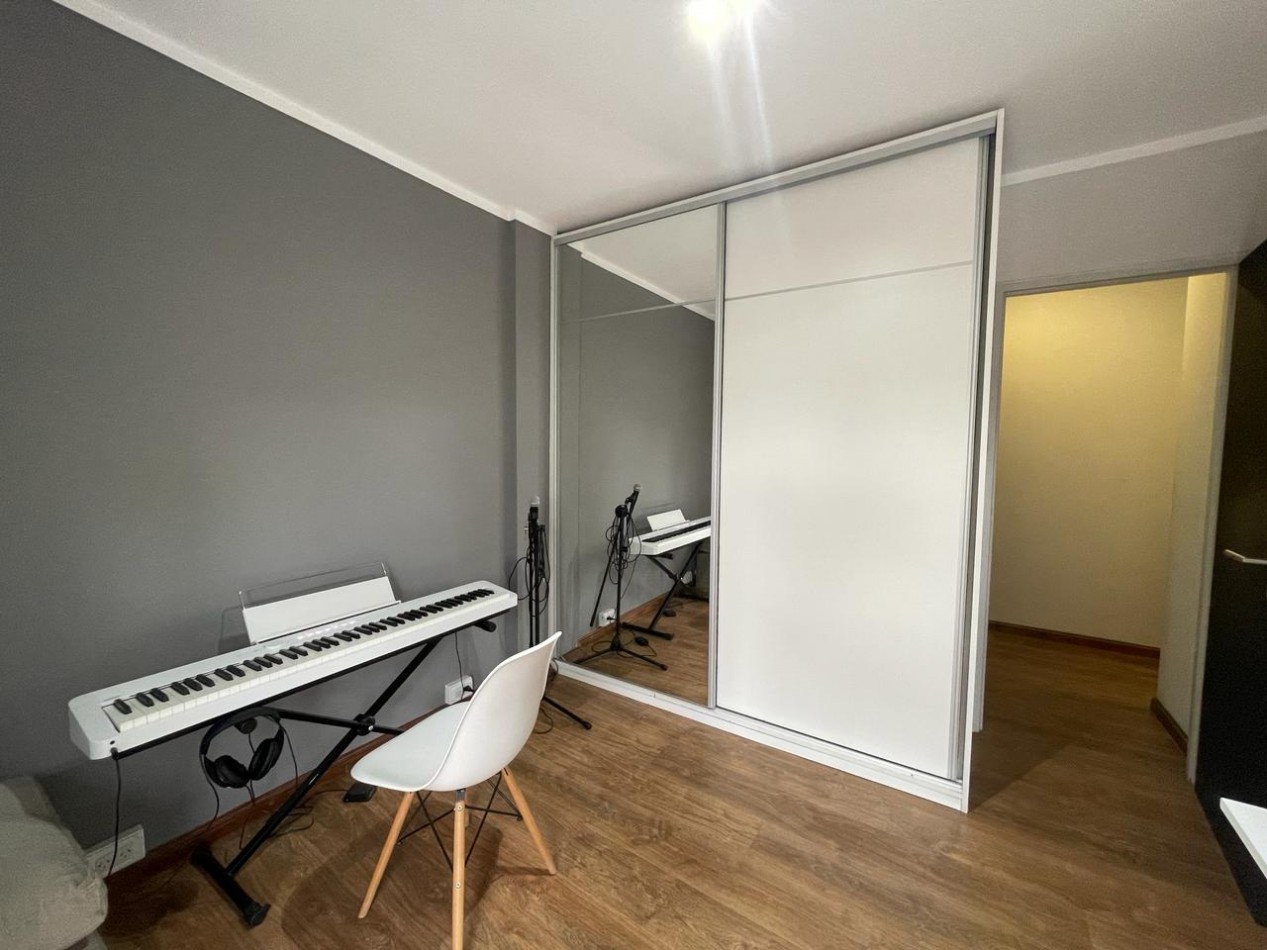 VENDO PISO EN ZONA PARQUE 3 DORMITORIOS, 3 BAÑOS, COCHERA U$S 270.000.