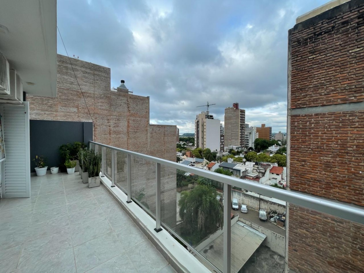 VENDO PISO EN ZONA PARQUE 3 DORMITORIOS, 3 BAÑOS, COCHERA U$S 270.000.