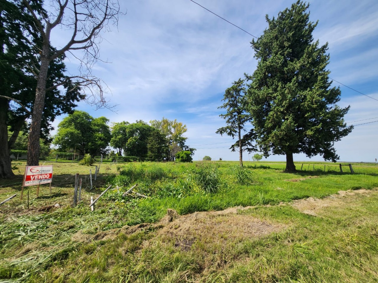 VENDO LOTE 1.600 m2 BARRIO "EL MOLINO" U$D 49.000