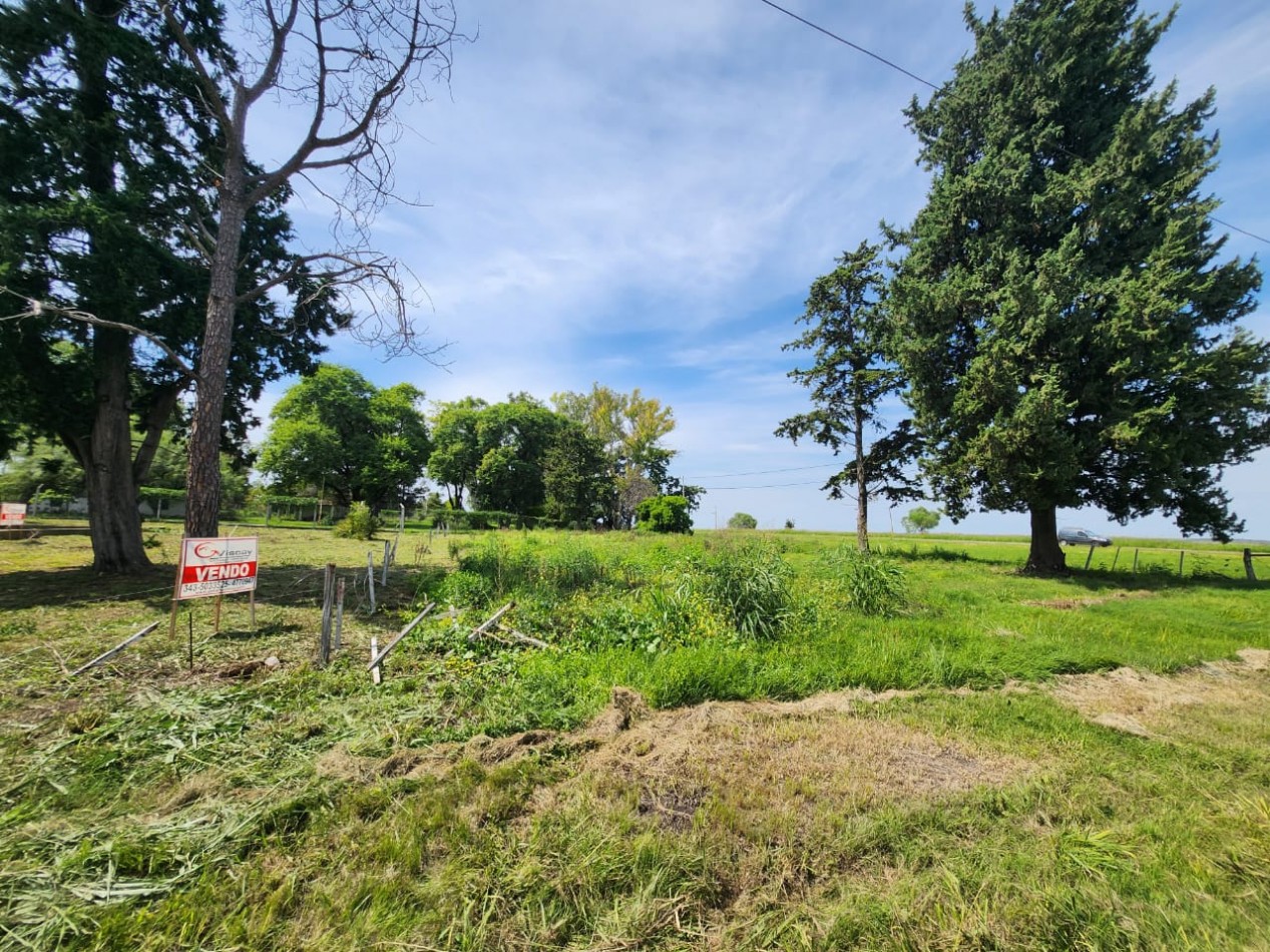 VENDO LOTE 1.600 m2 BARRIO "EL MOLINO" U$D 49.000