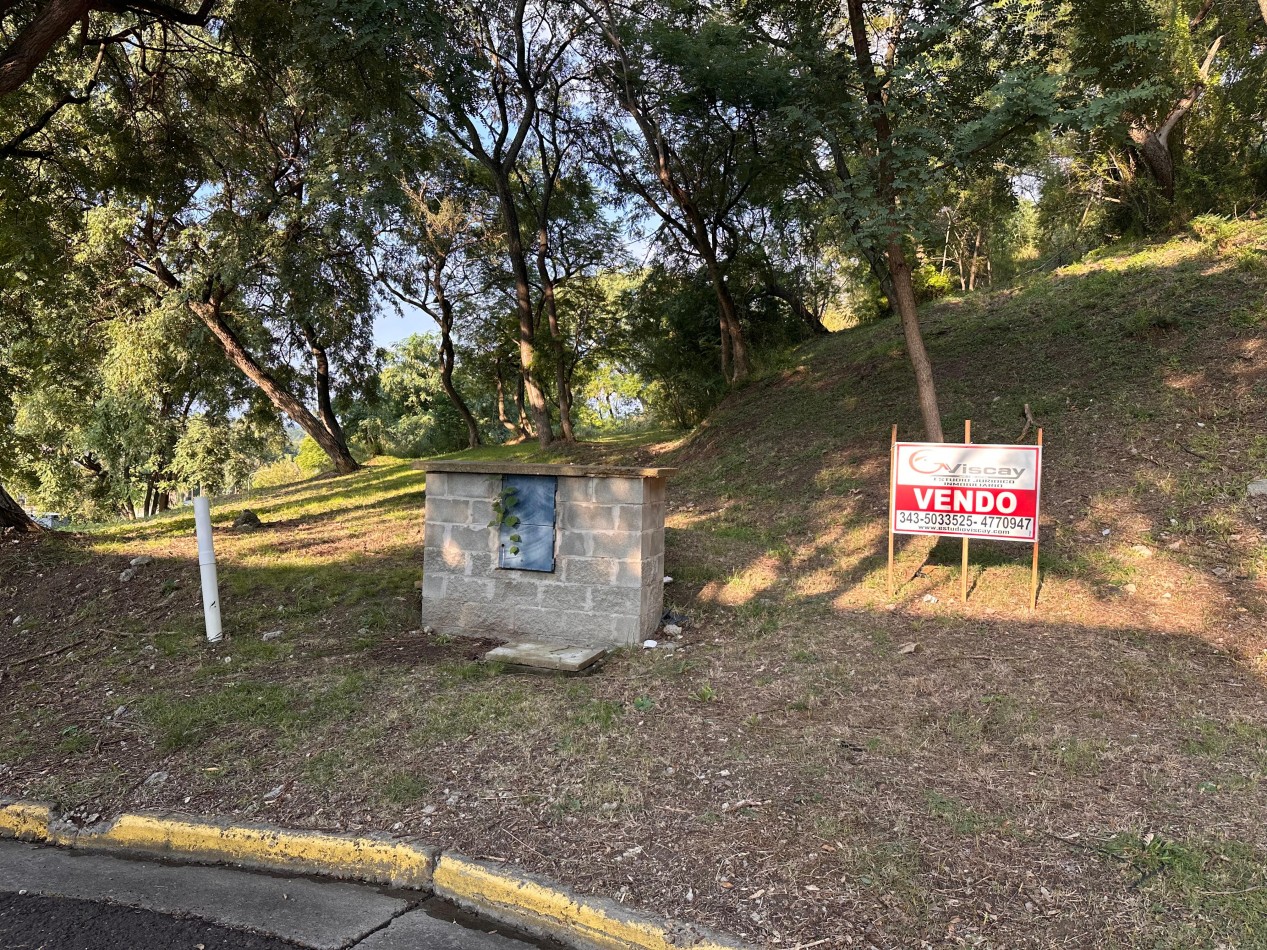 VENDO LOTE EN PUERTO URQUIZA 1.200 M2 U$D 110.000 