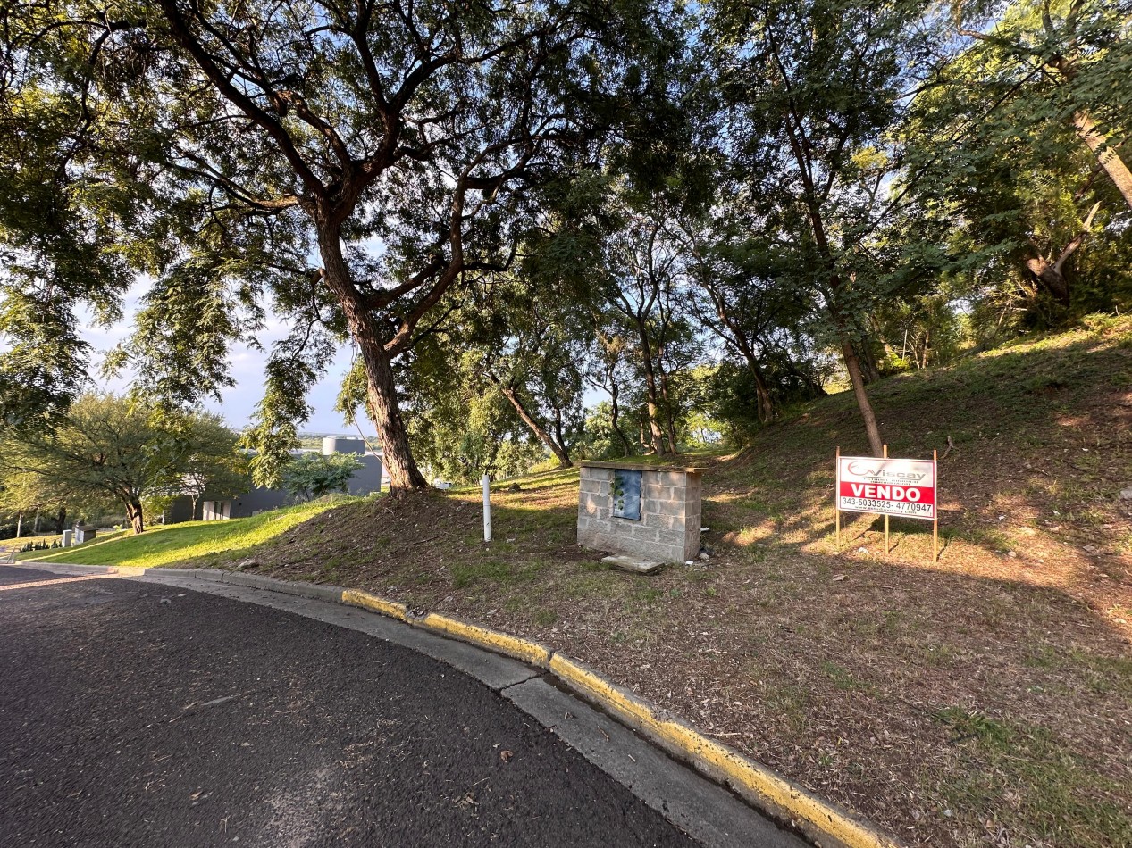 VENDO LOTE EN PUERTO URQUIZA 1.200 M2 U$D 110.000 