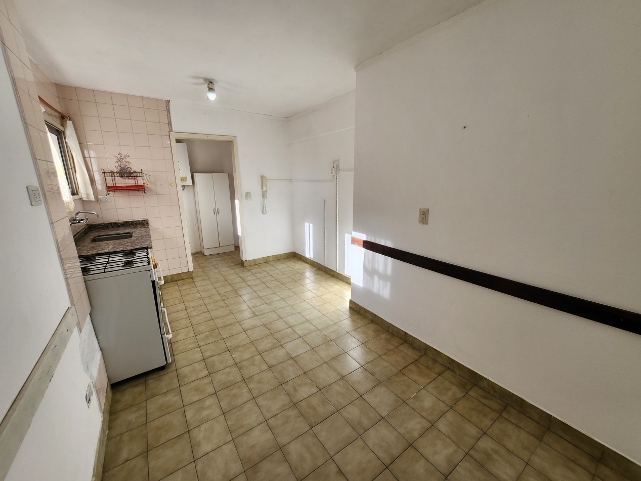 ALQUILO SEMIPISO ZONA PARQUE+COCHERA $680.000+EXP+IMP