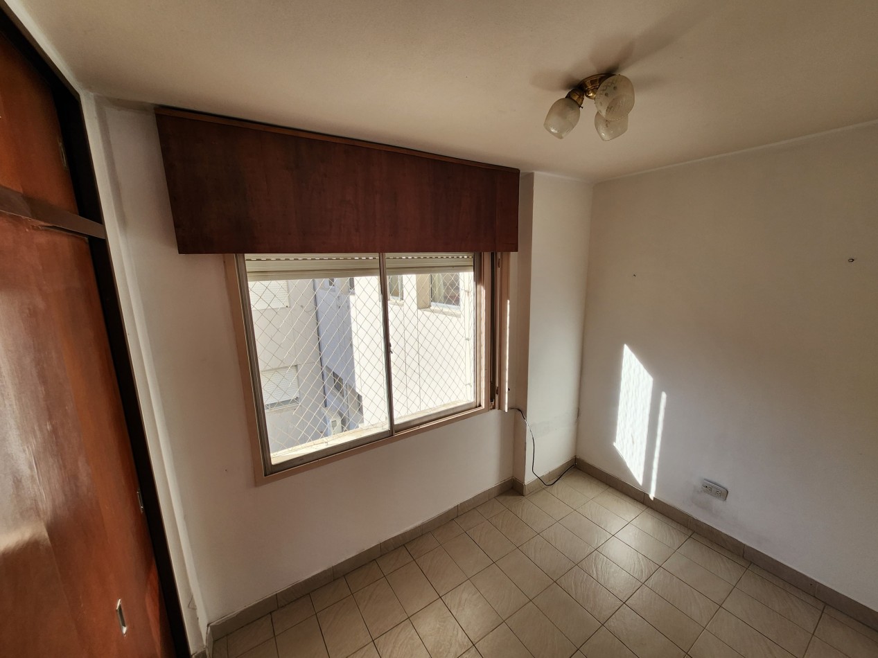 ALQUILO SEMIPISO ZONA PARQUE+COCHERA $680.000+EXP+IMP