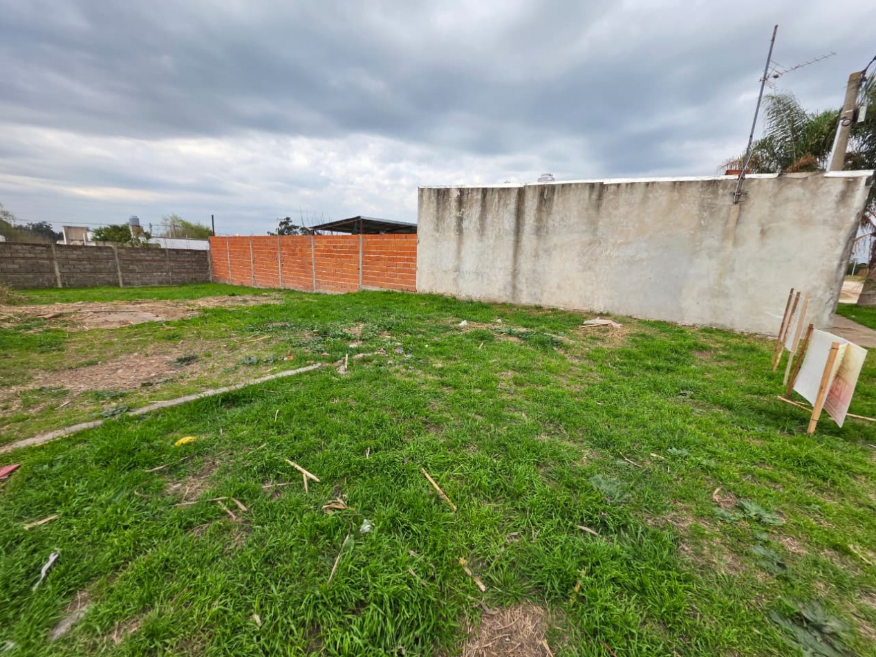 VENDO LOTE ZONA ALMAFUERTE Y CIRCUNVALACION U$D 10.500