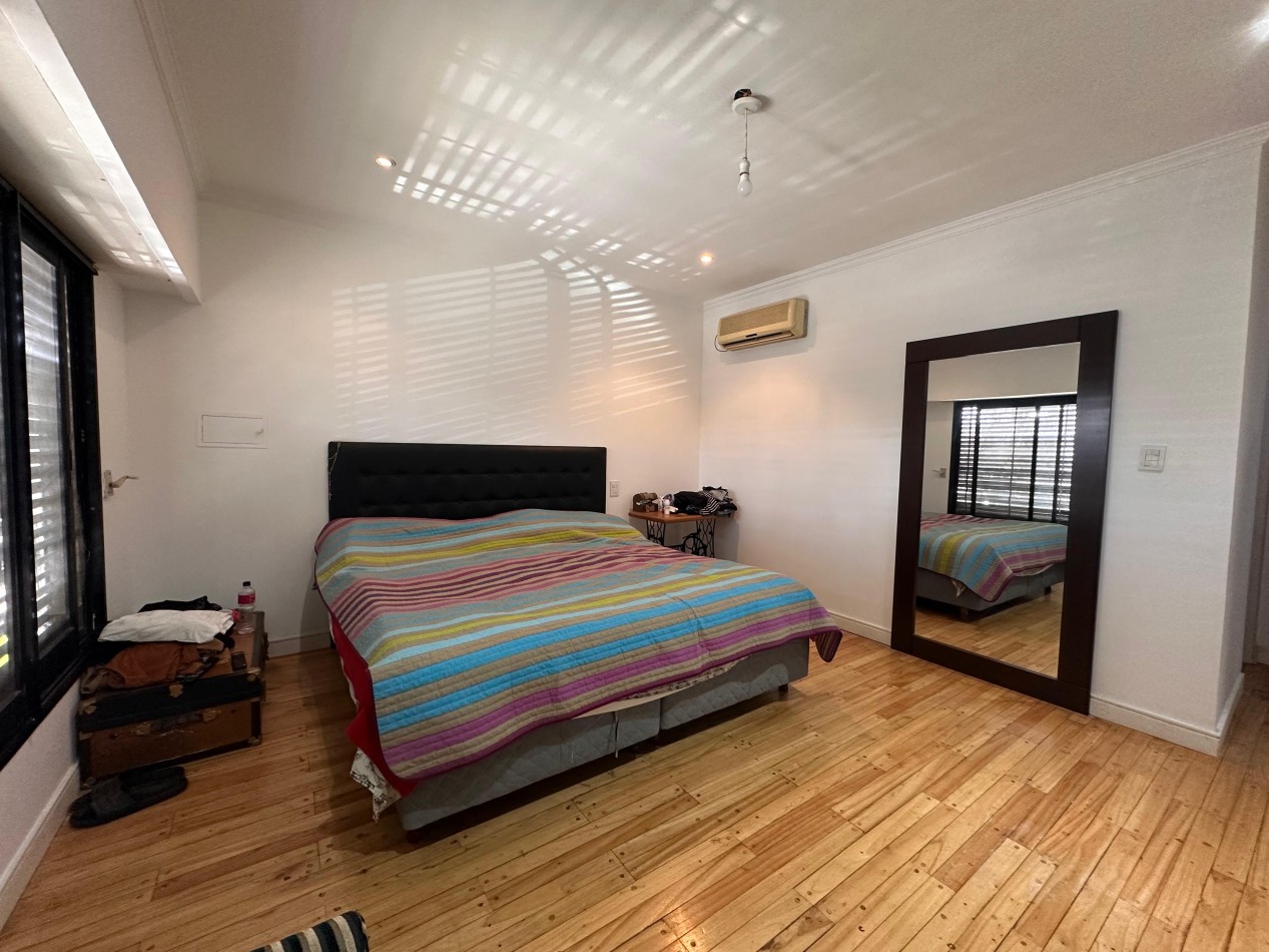 VENDO HERMOSA CASA ZONA PLAZA SAENZ PEÑA U$S 360.000.-