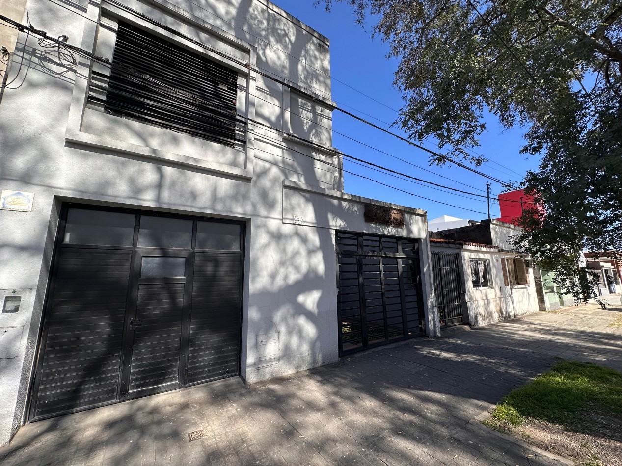 VENDO HERMOSA CASA ZONA PLAZA SAENZ PEÑA U$S 360.000.-