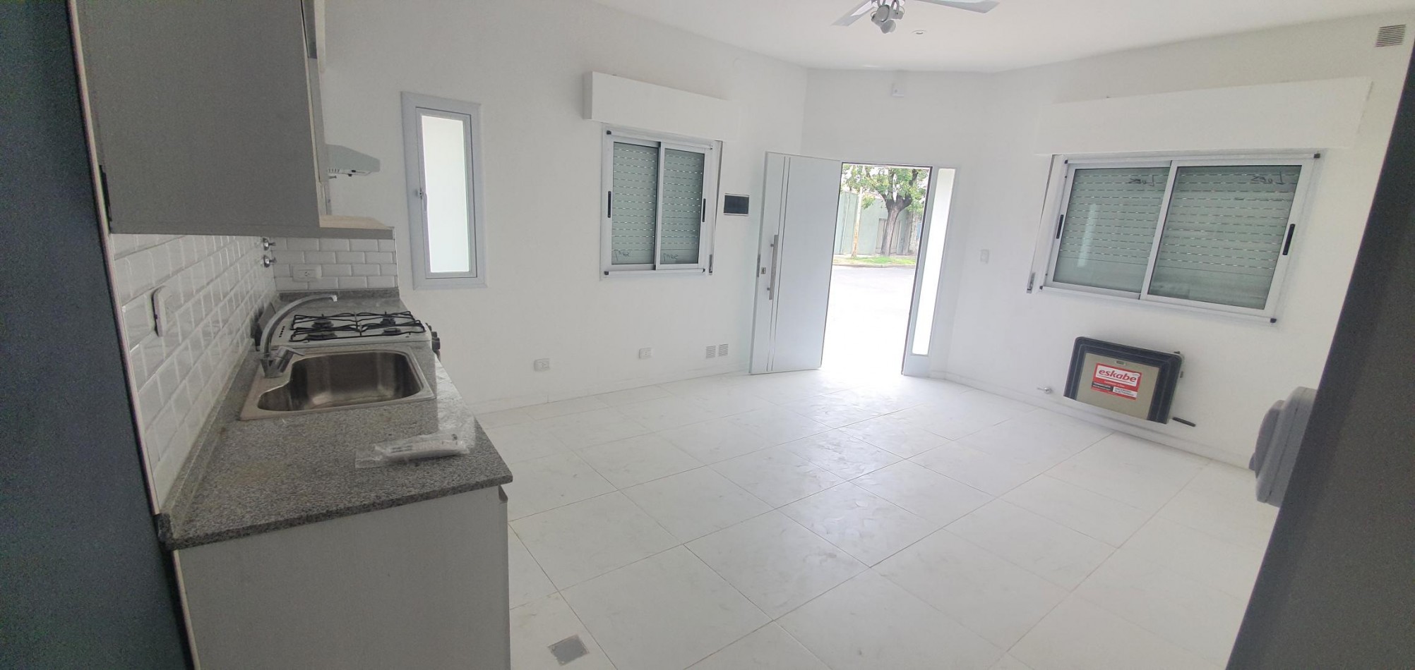 ALQUILO DEPARTAMENTO DE 1 DORMITORIO CON PATIO. ZONA CENTRO PARQUE $440.000 FINAL