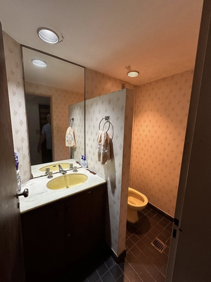 VENDO HERMOSA CASA ZONA 5 ESQUINAS. CALLE ALSINA