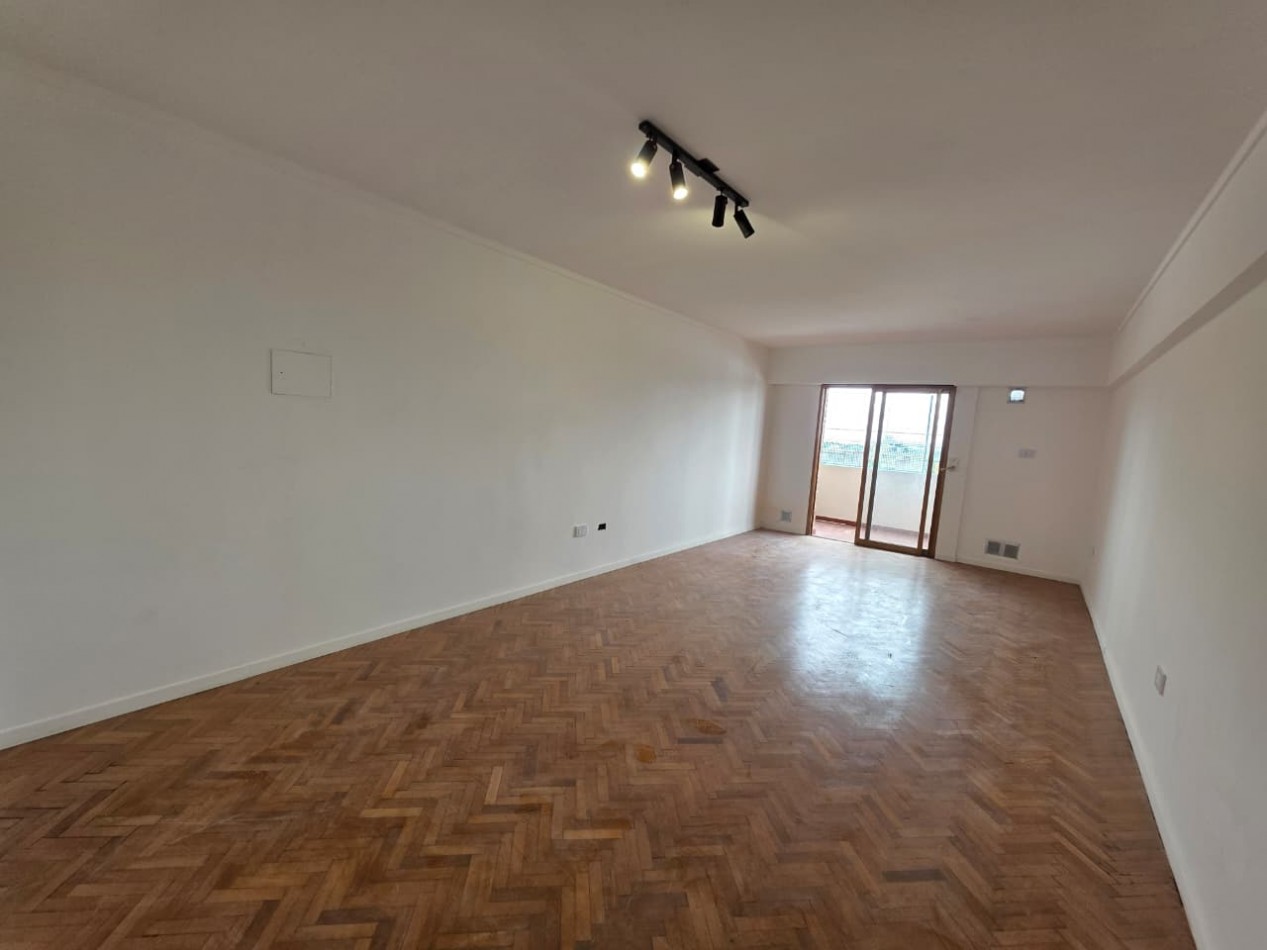 ALQUILO DEPARTAMENTO 2 DORMITORIOS CON COCHERA $675.000+EXPENSAS