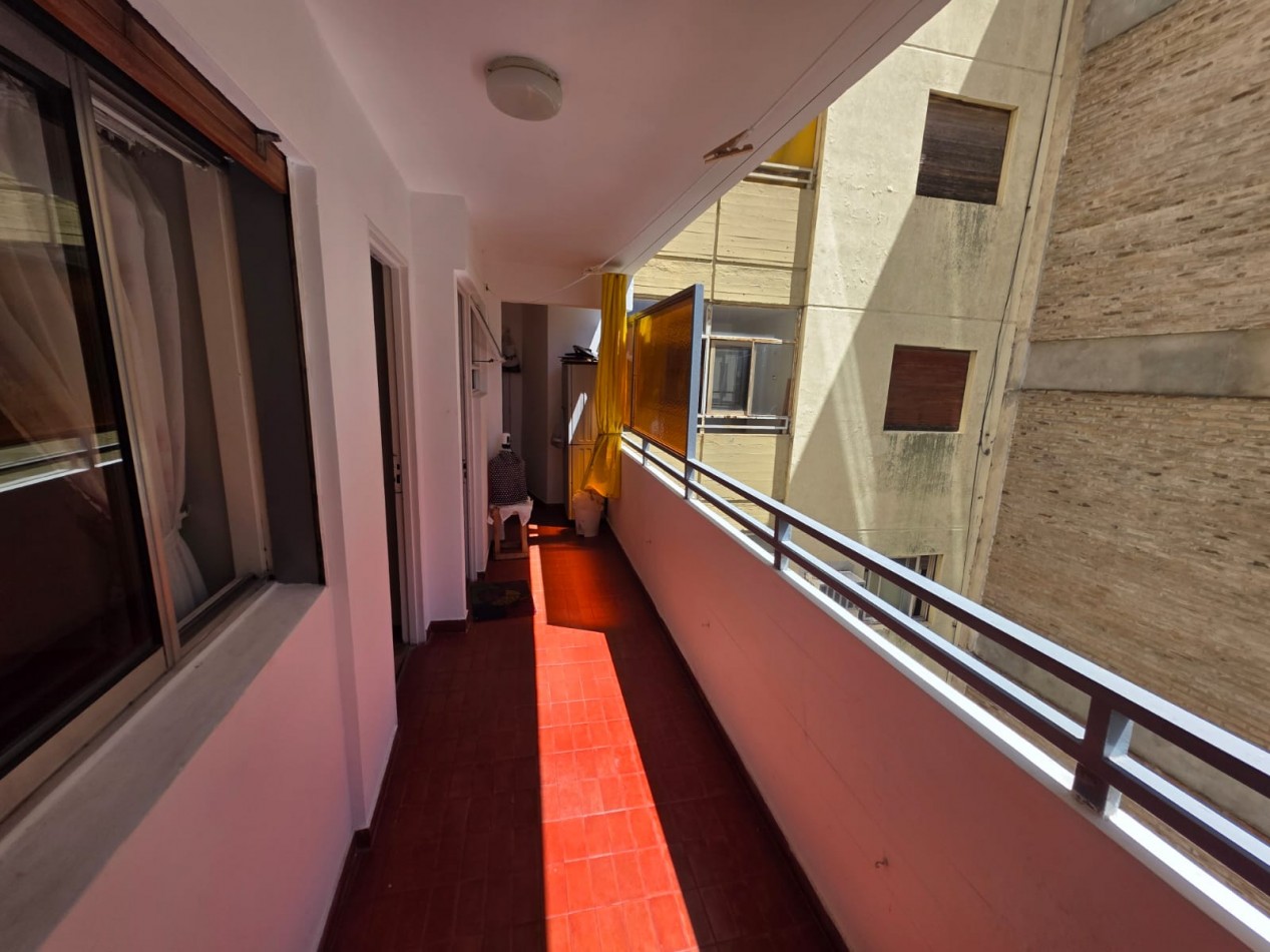 VENDO DEPTO 1 DORMITORIO ZONA CENTRO U$S 68.000.