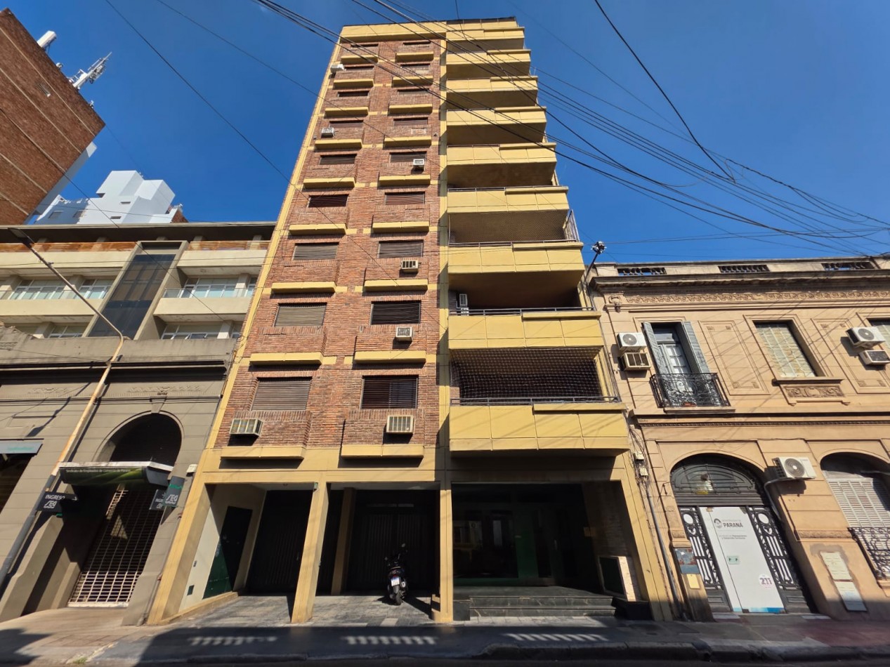 VENDO DEPTO 1 DORMITORIO ZONA CENTRO U$S 68.000.