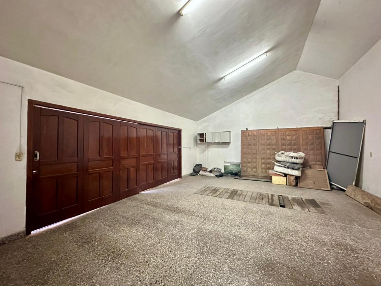 VENDO/PERMUTO CHALET 3 DORMITORIOS, 4 BAÑOS, PILETA U$D 295.000