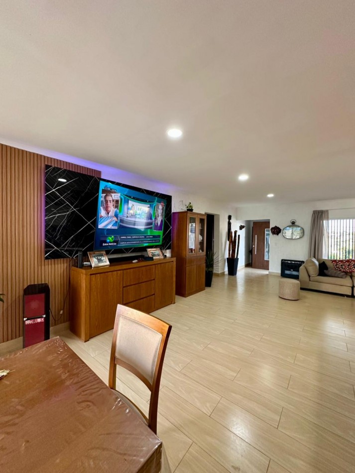 VENDO CASA NUEVA ZONA THOMPSON. 4 DOR, 2 BAÑOS, PILETA U$D 150.000