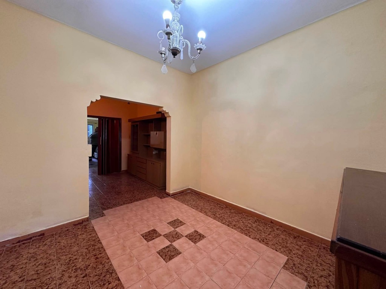 VENDO CASA 3 DORM MAS LOCAL COMERCIAL