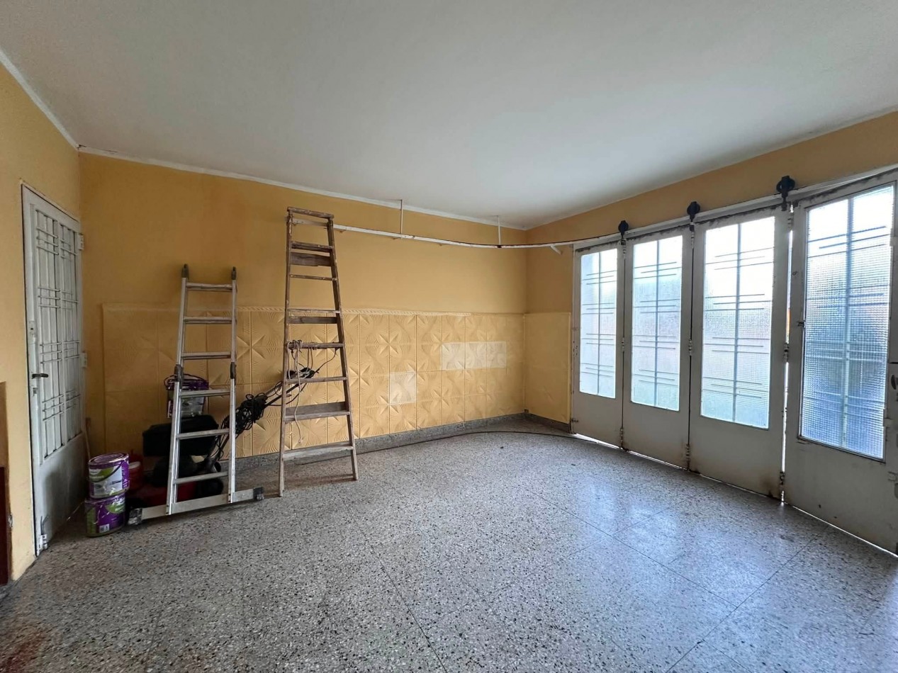 VENDO CASA 3 DORM MAS LOCAL COMERCIAL