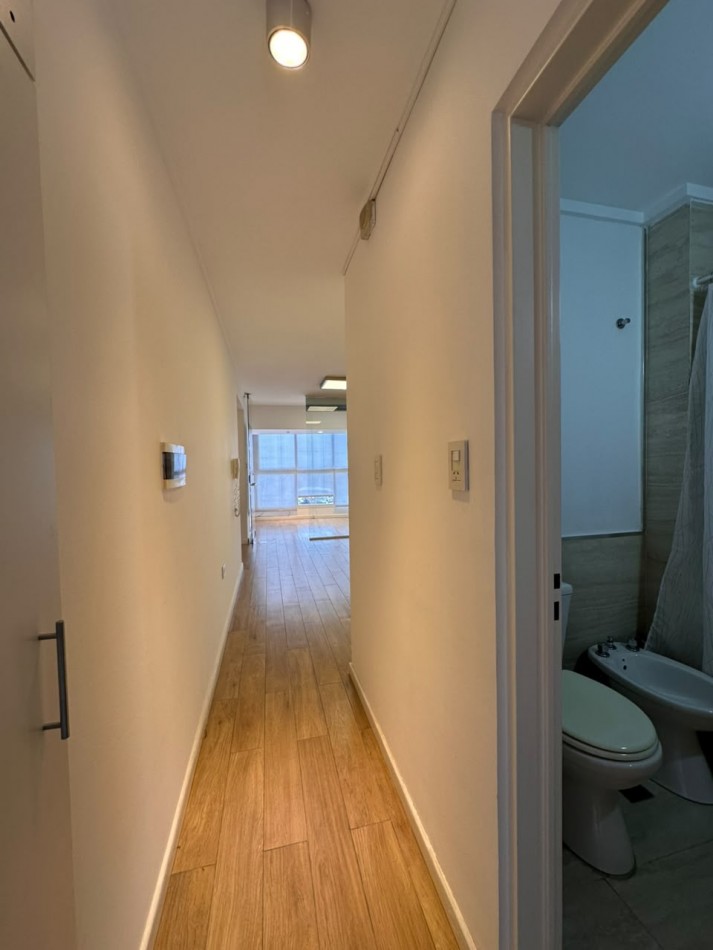 ALQUILO OFICINA/CONSULTORIO ZONA CENTRO $450.000 + EXP+ IMP 