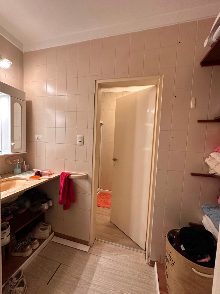 VENDO CASA 3 DORM. ZONA PARQUE U$D 250.000.