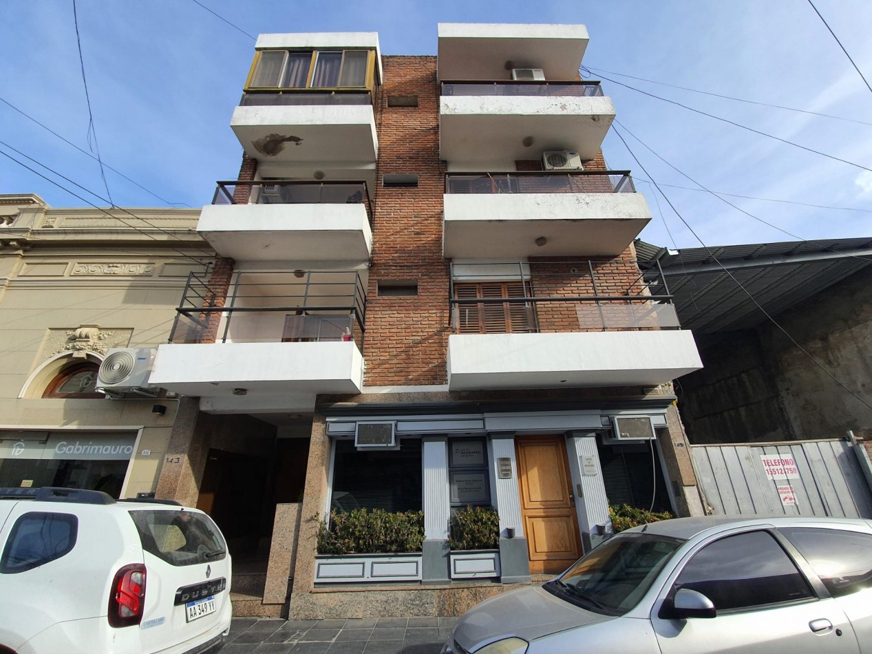 ALQUILO DEPTO 1 DORM $300.000 + EXP + TASAS. ZONA CENTRO