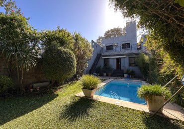 VENDO HERMOSA CASA ZONA PLAZA SAENZ PEÑA U$S 360.000.-