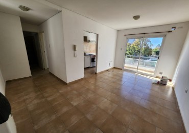 ALQUILO DEPTO 1 DORM CON COCHERA. ZONA PARQUE $500.000 + EXP + IMP .-